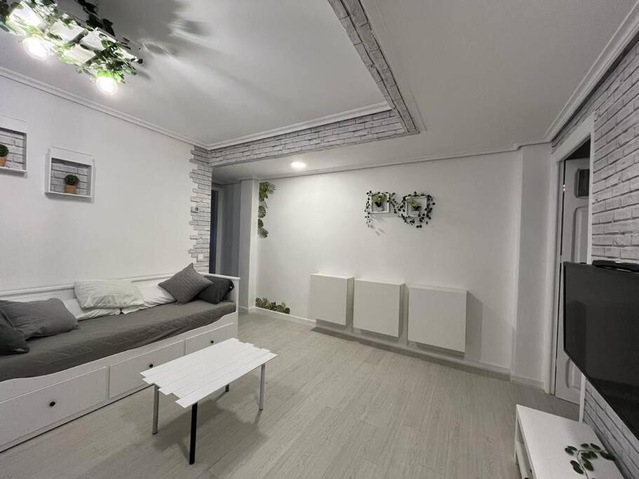 Apartamento Eguzkilore. โลโกรโญ ภายนอก รูปภาพ